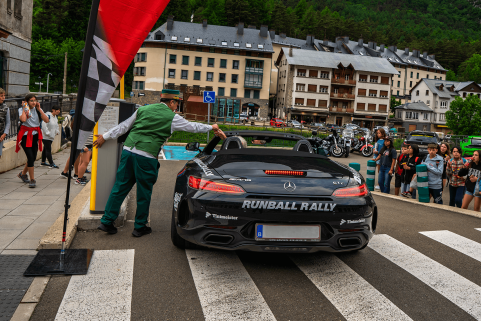 Five-star hotel arrival Canfranc Estación - AMG GT
