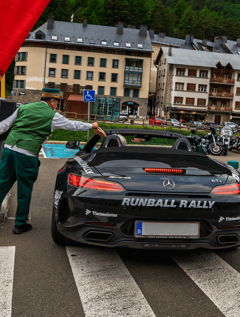 Five-star hotel arrival Canfranc Estación - AMG GT