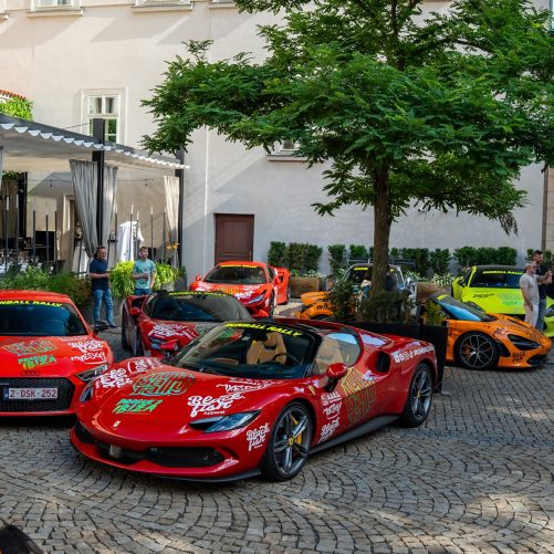Runball Rally participants arriving at Mandarin Oriental Prague