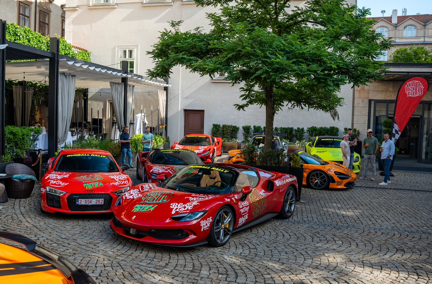 Runball Rally participants arriving at Mandarin Oriental Prague